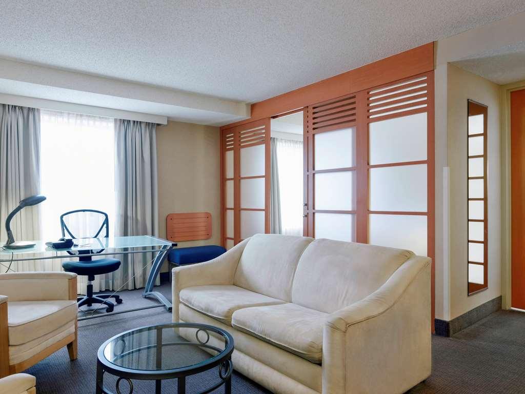 Doubletree By Hilton Ottawa Downtown Hotel Bilik gambar