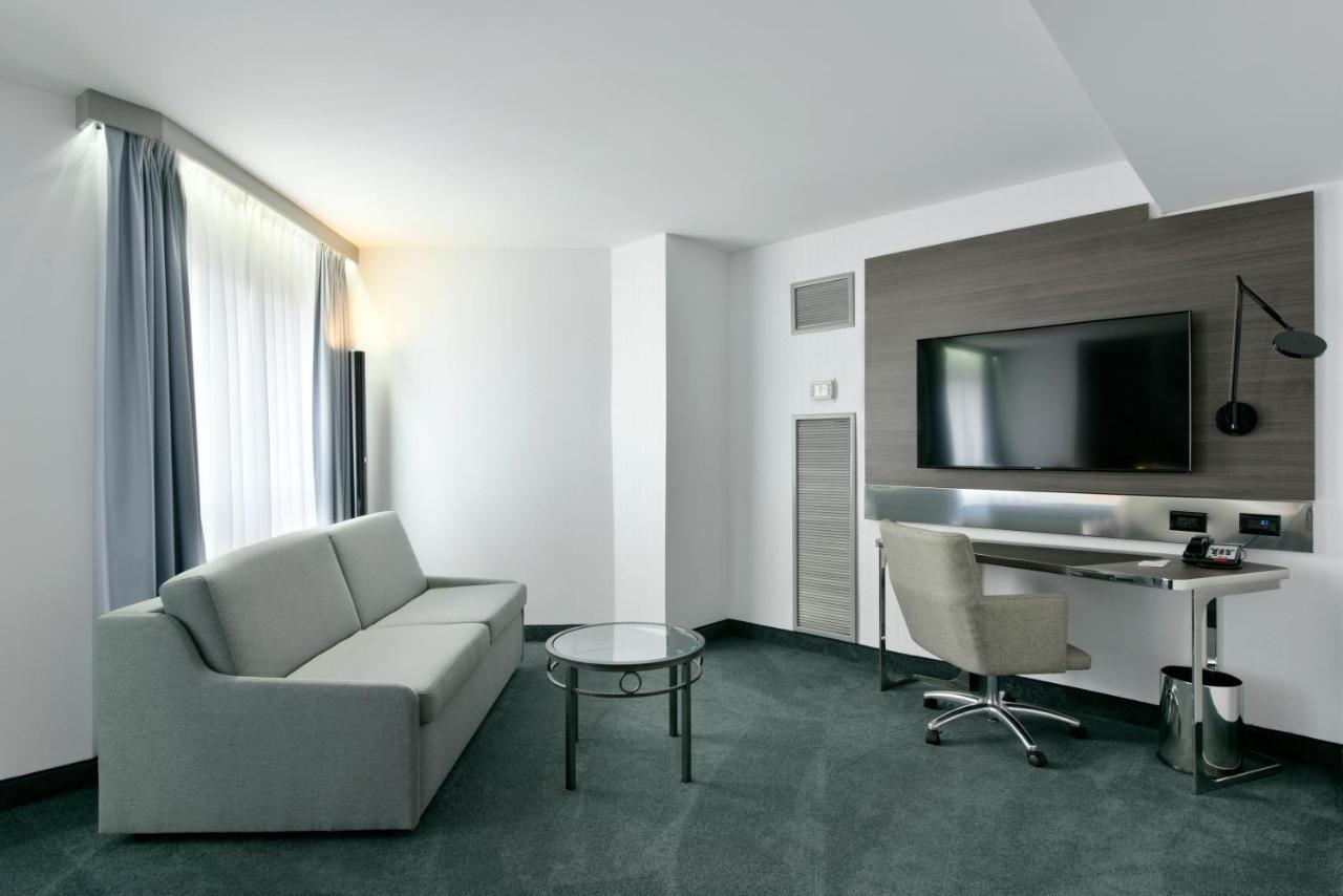 Doubletree By Hilton Ottawa Downtown Hotel Luaran gambar
