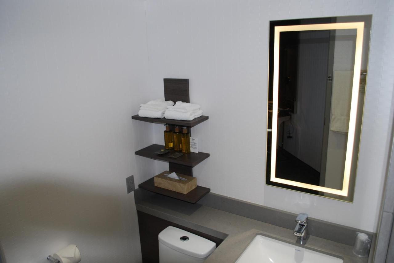 Doubletree By Hilton Ottawa Downtown Hotel Luaran gambar