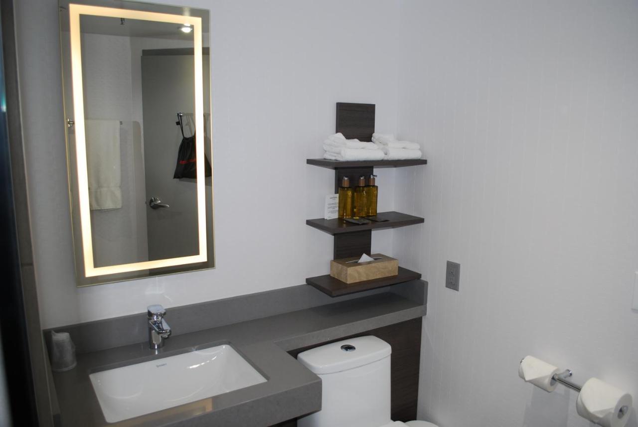 Doubletree By Hilton Ottawa Downtown Hotel Luaran gambar